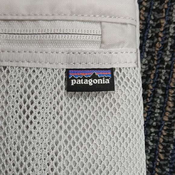 NWOT Patagonia Refugio Padded Laptop Tablet Sleeve - Picture 3 of 6